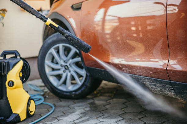 Best Garage Pressure Washing  in Lake City, IA